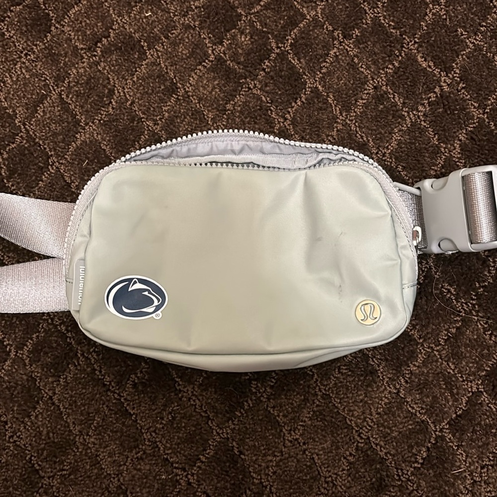 Lululemon Beltbag - PSU